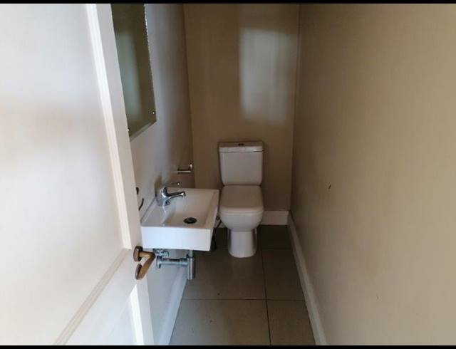 2 BEDROOM APARTMENT TO LET IN POINT WATERFRONT